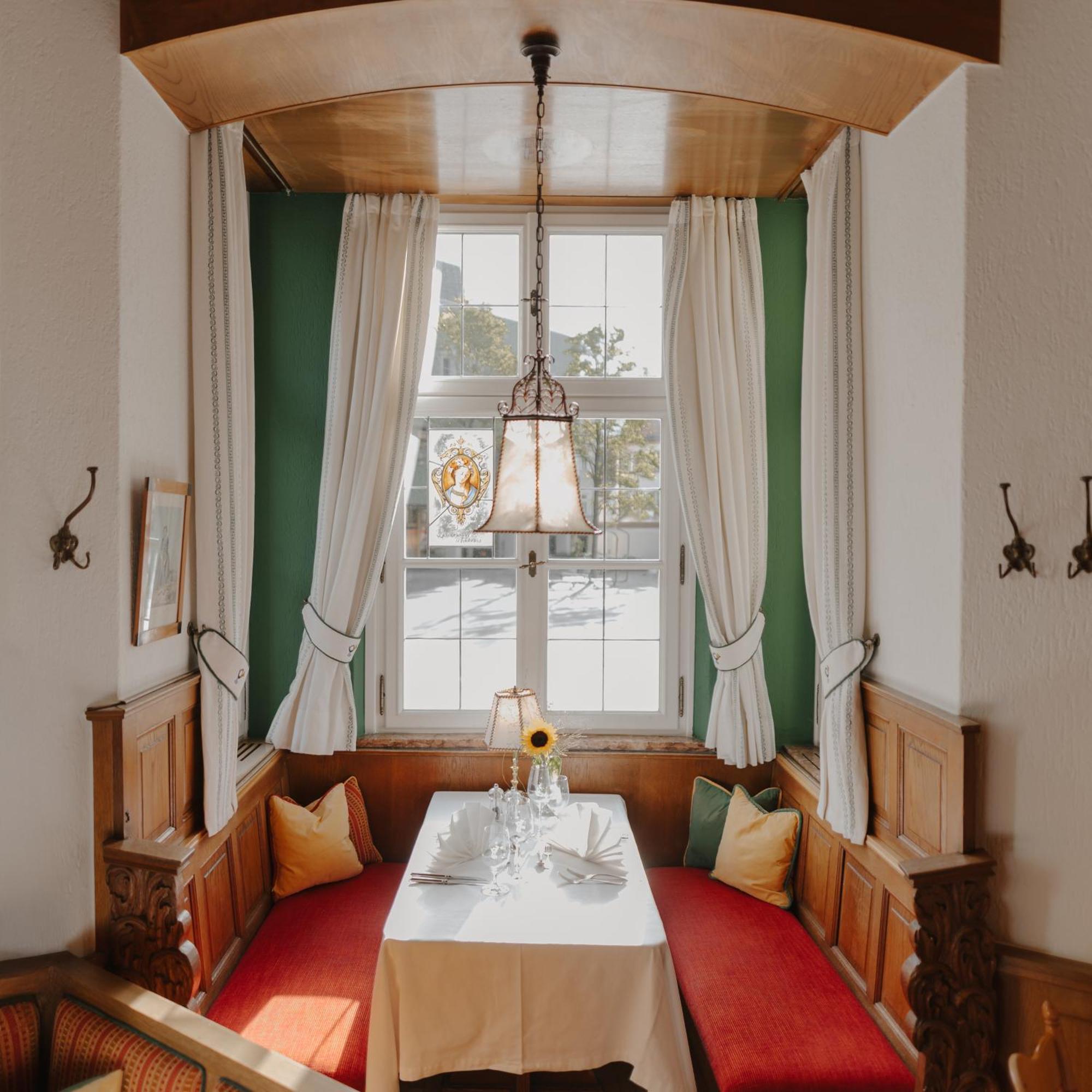 Romantik Hotel Zur Post Fuerstenfeldbruck Exterior foto